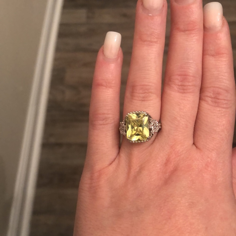 Ring Bomb Party Ring- Size 6